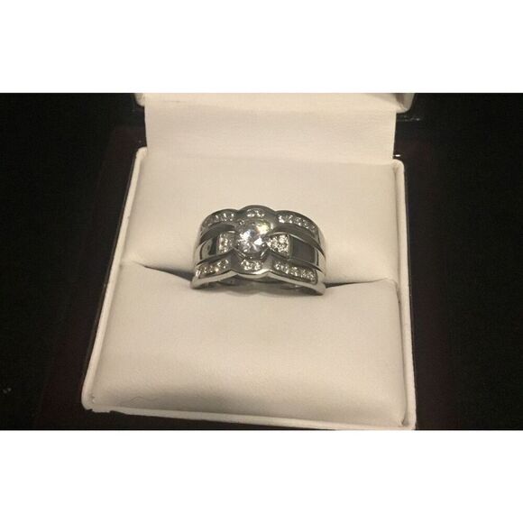 Gorgeous 2 Ct. Bridal Ring & Ring Guard Set Sz 8~Platinum over .925 Sterling - Picture 2 of 5